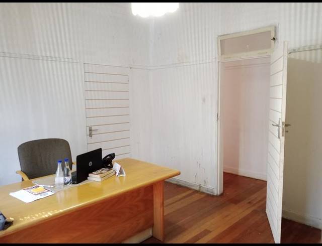 BUSINESS PROPERTY TO RENT IN KENSINGTON